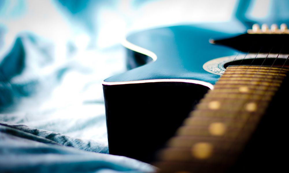 b_1000_1000_16777215_00_images_artykuly_rozne_gitara.jpg