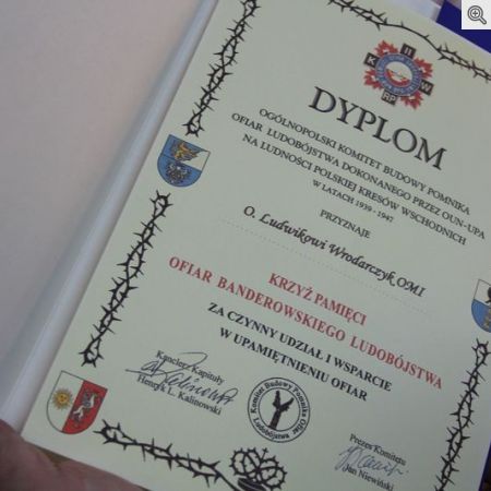 Dyplom (fot. A. Pietryga GN)