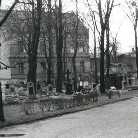 Cmentarz przykościelny